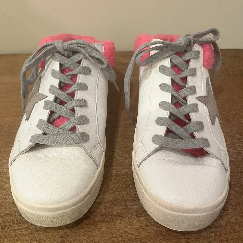 Steve Madden Polaris Sherpa Fashion Sneaker Shoes‎ White Pink Faux Fur Y2K ~7.5